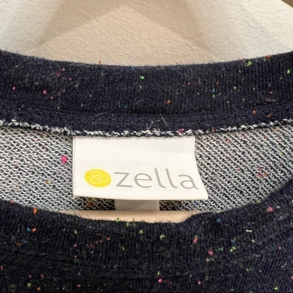 speckled Sweatshirt w/ Tulip Cut on Front - Picture 6 of 6